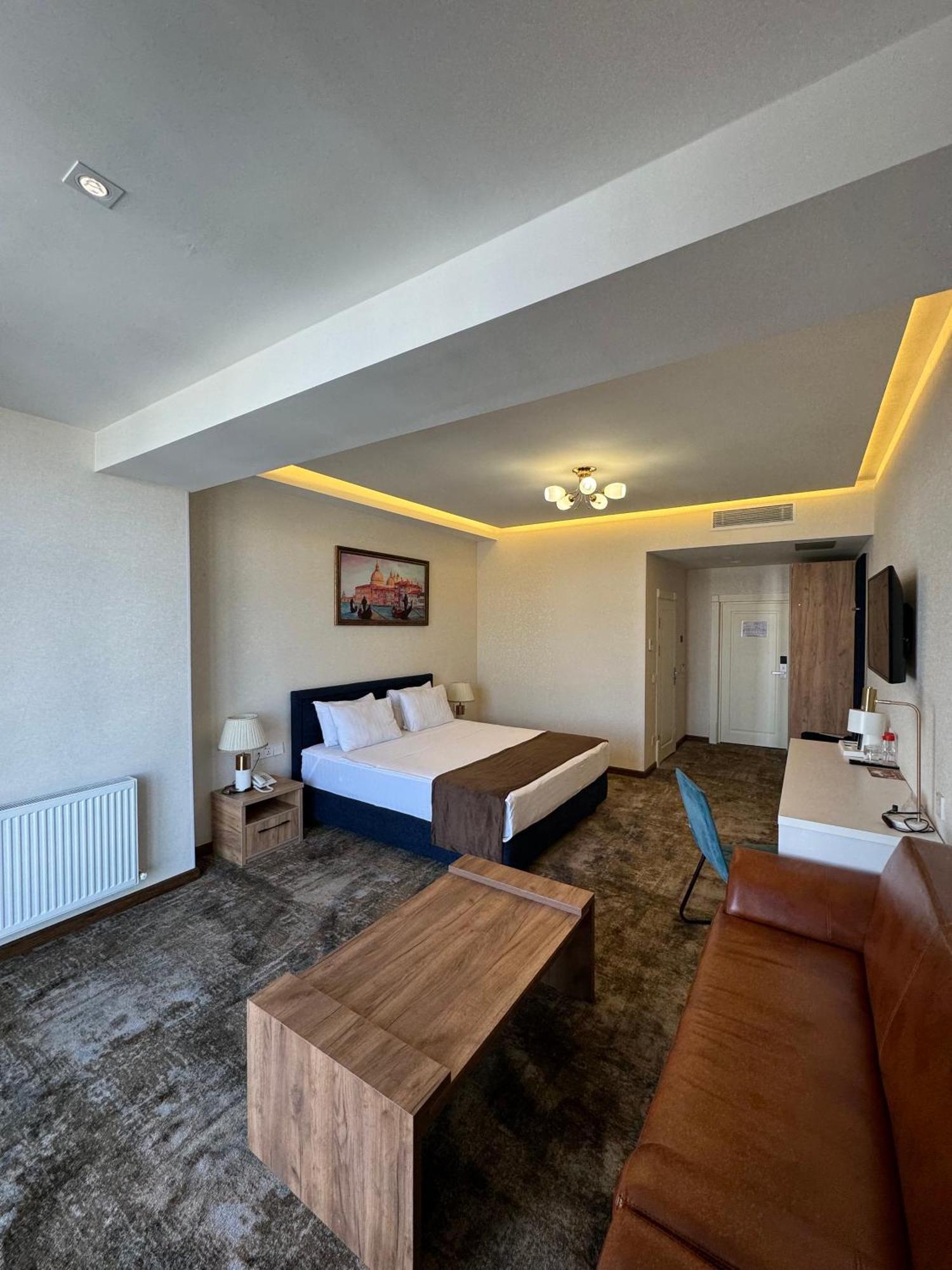 טשקנט Garnet Mir Hotel מראה חיצוני תמונה
