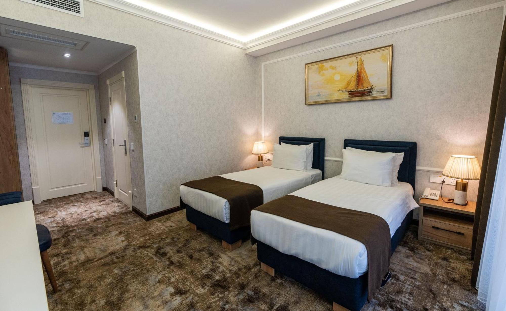 טשקנט Garnet Mir Hotel מראה חיצוני תמונה